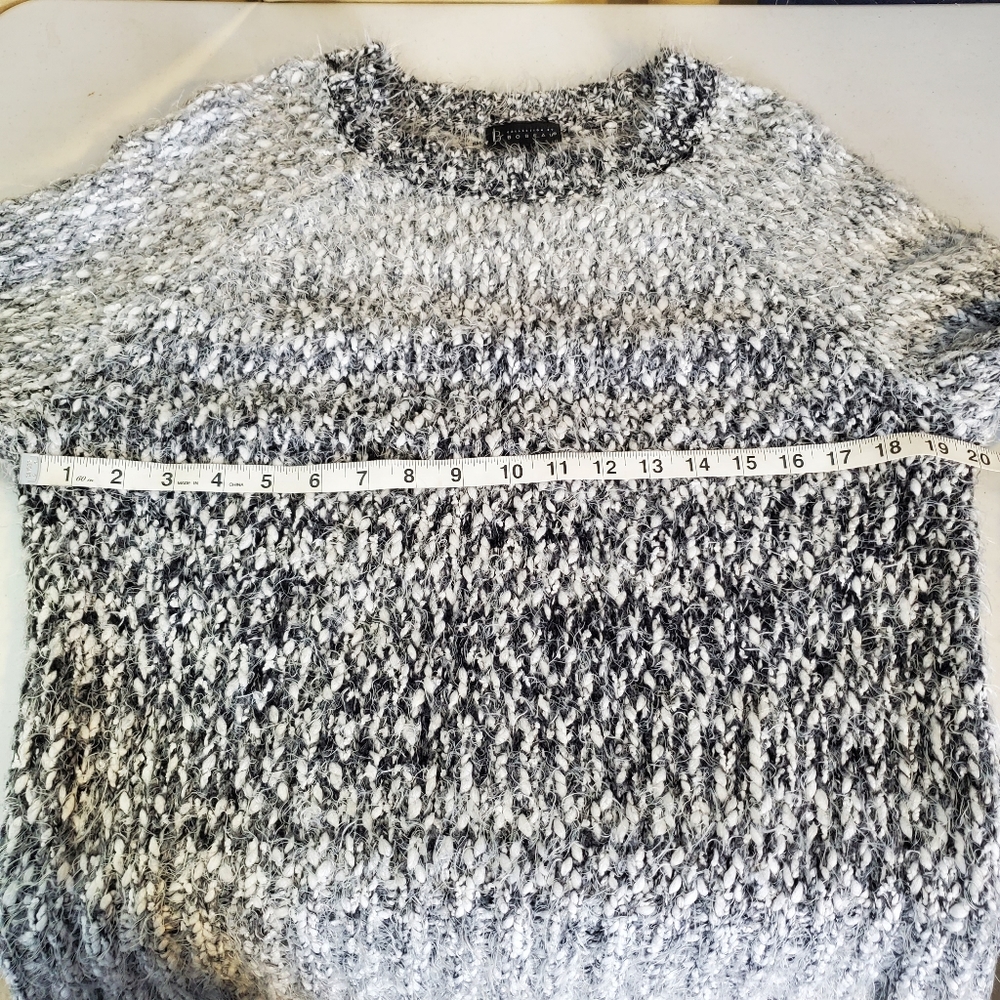Bobeau Eyelash Sweater - Picture 4 of 6